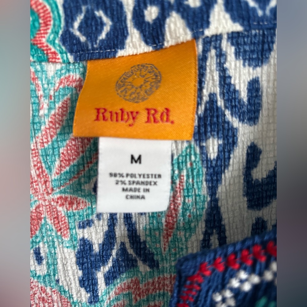 Ruby Rd. floral blouse medium - Picture 2 of 2
